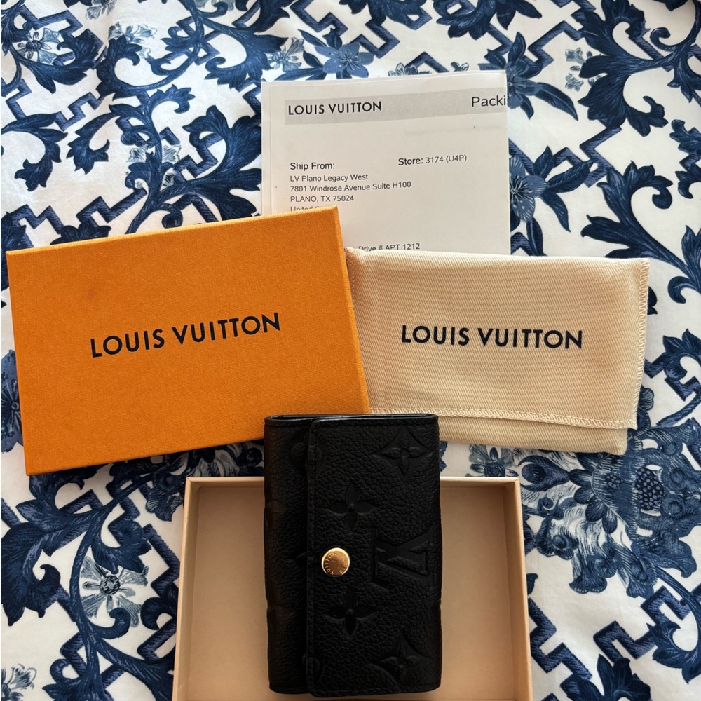 LOUIS VUITTON 6 KEY CASE NWT